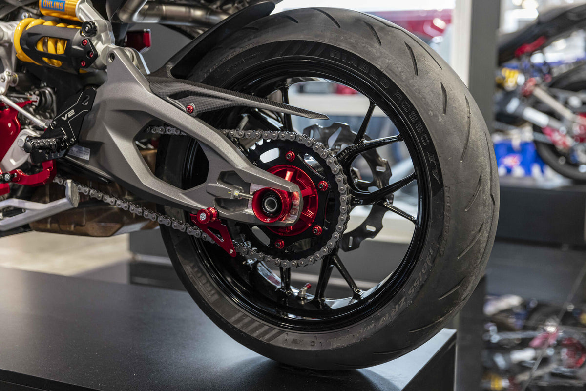 Kettingbeschermer (haaienvin) Ducati Streetfighter V2 S (2025+)