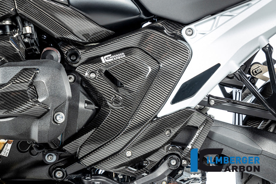 Driehoekige Frame cover links glanzend carbon BMW R1300GS Adventure Triple Black 2024+