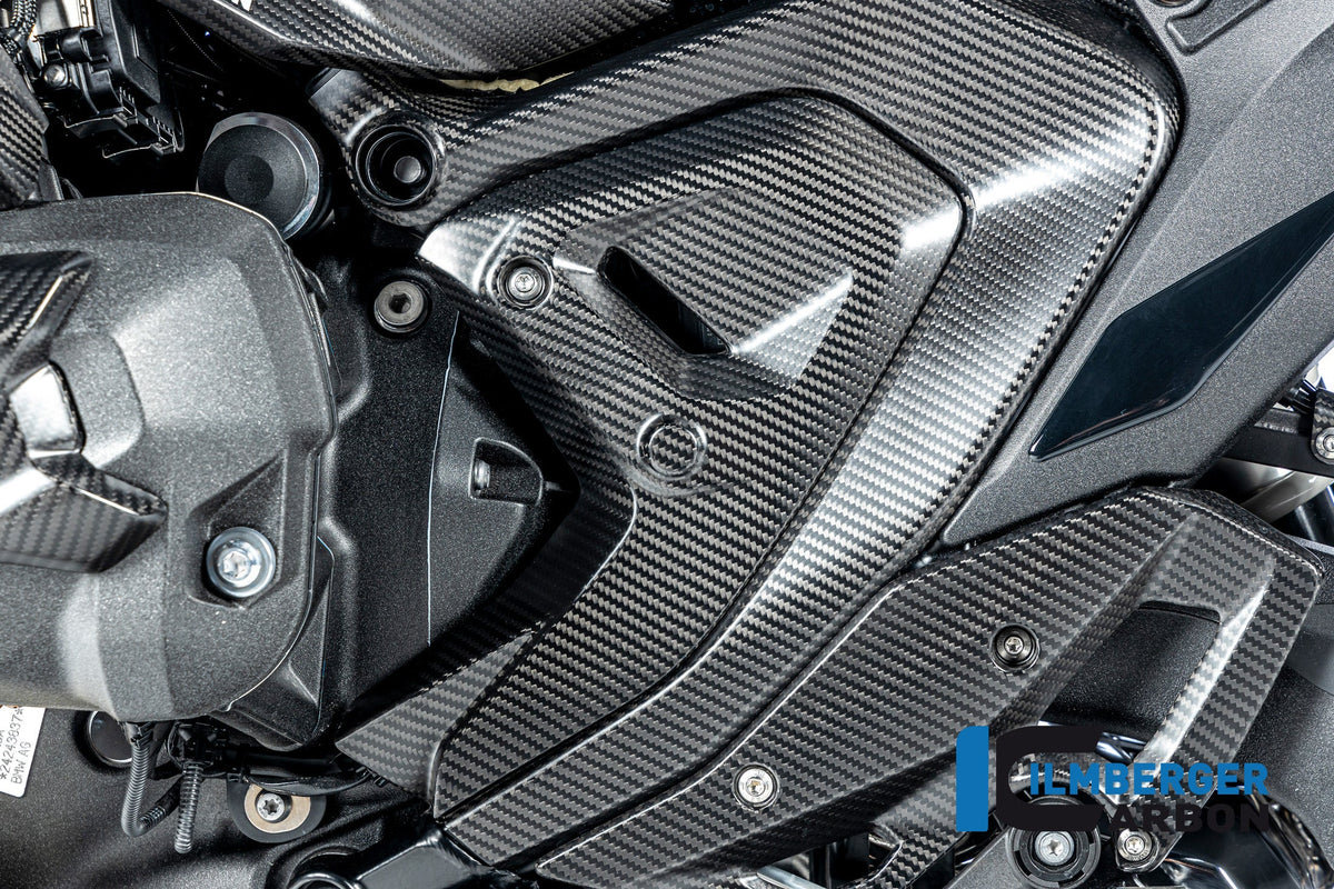 Driehoekige Frame cover links mat carbon BMW R1300GS Adventure Triple Black 2024+