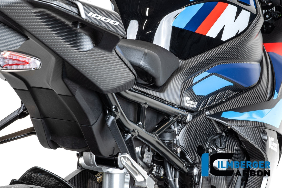 BMW’s nieuwe matte carbon-lijn: nieuwe afwerking van een klassiek design!