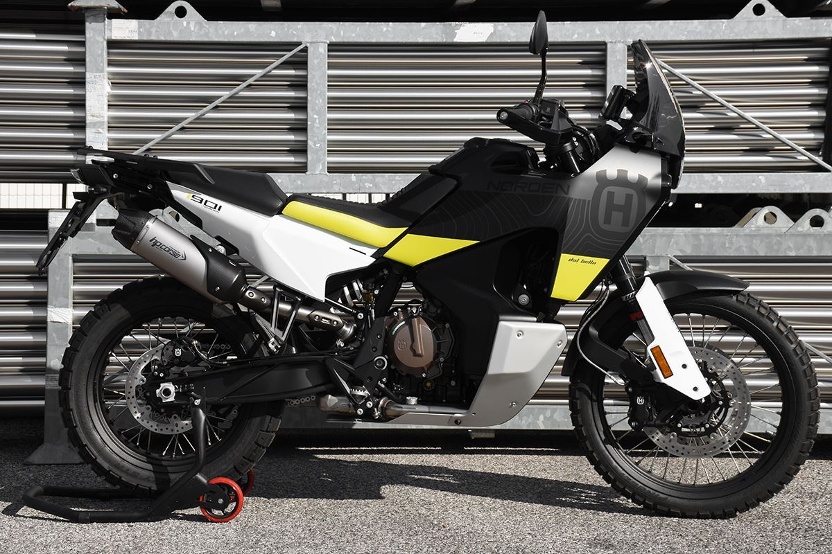 HP Corse échappement SP-1 Carbon court Husqvarna Norden 901 2022-2024