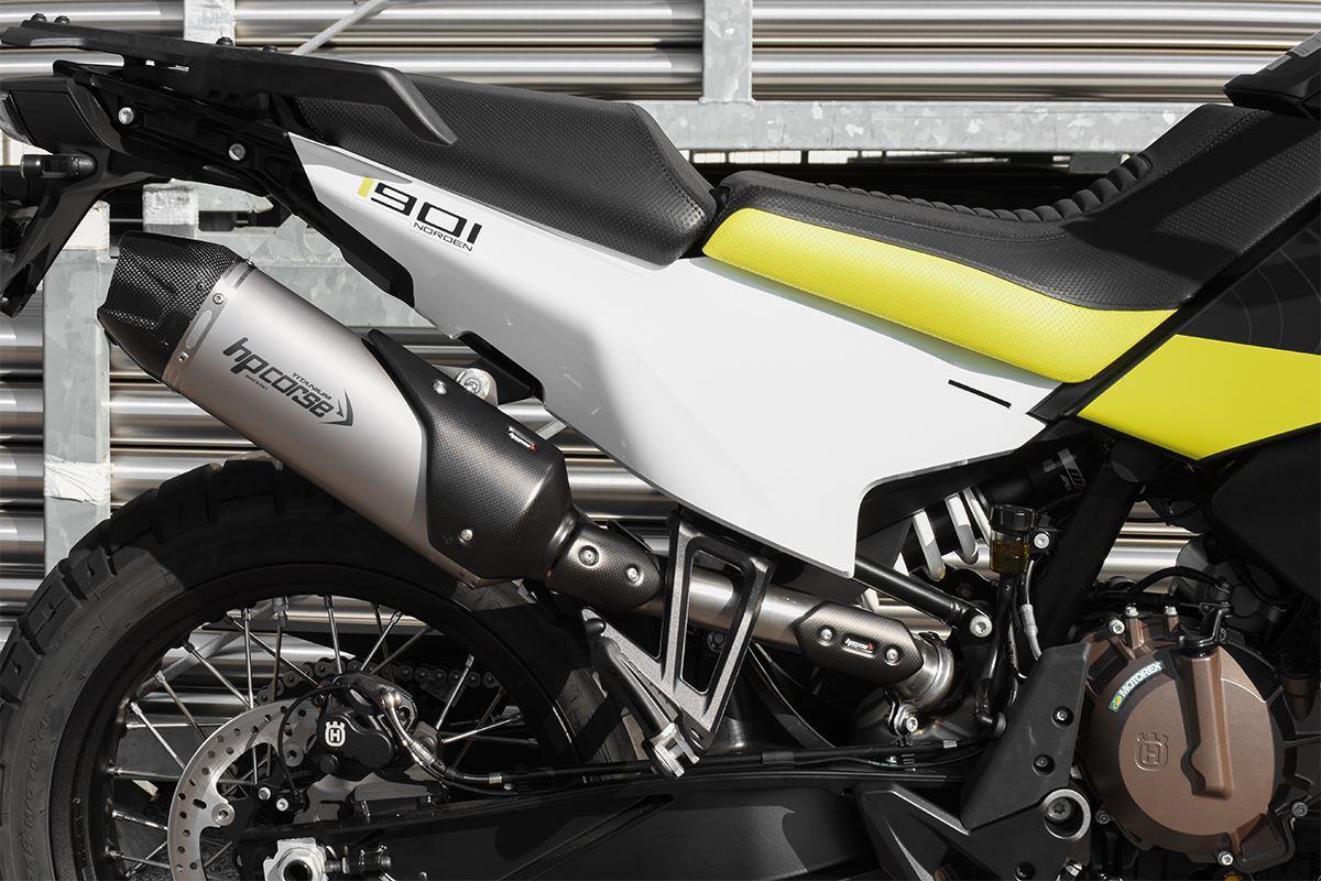 HP Corse échappement SP-1 Carbon court Husqvarna Norden 901 2022-2024