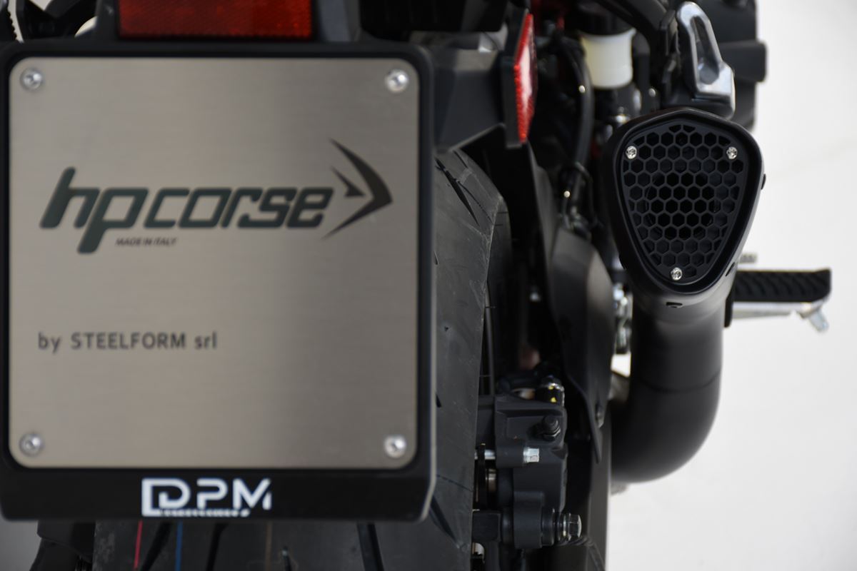 HP Corse Hydroform Short R Black Kawasaki Z900 (2025+)