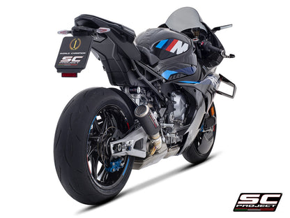 BMW M1000RR 2023-2024 met SC Project CR-T carbon slip-on uitlaat en titanium linkpipe