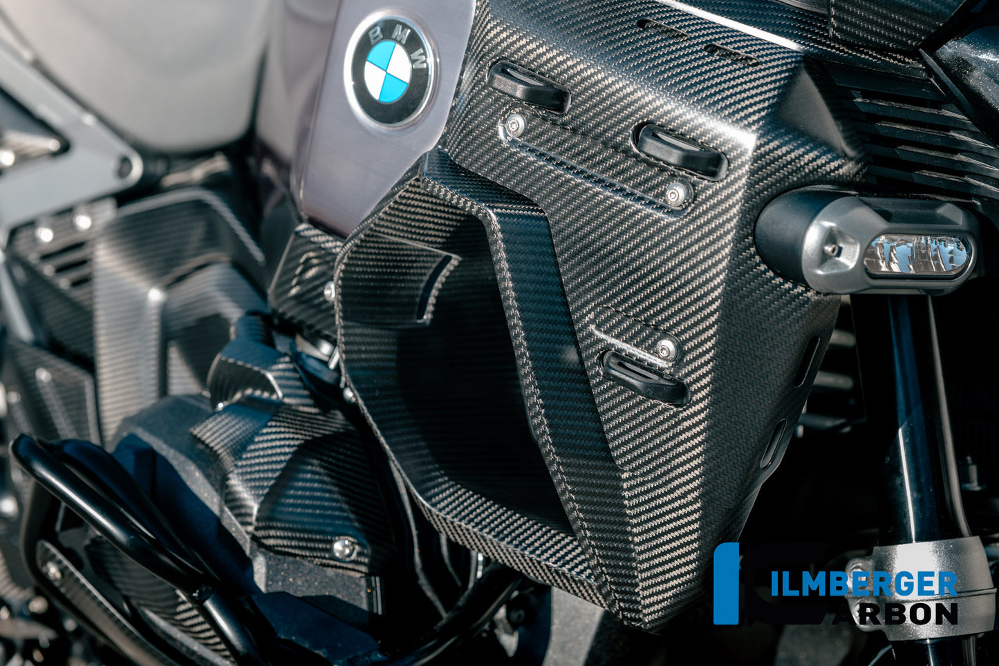 Luchtinlaat paneel cover rechts mat carbon BMW R1300GS Adventure (2024+)