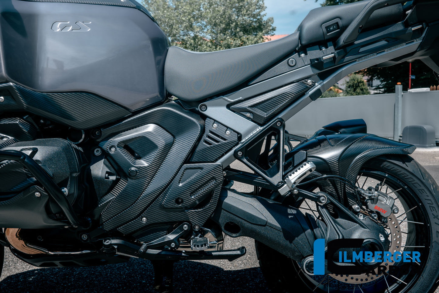Frame driehoek-cover links voorste deel mat carbon BMW R1300GS Adventure (2024+)