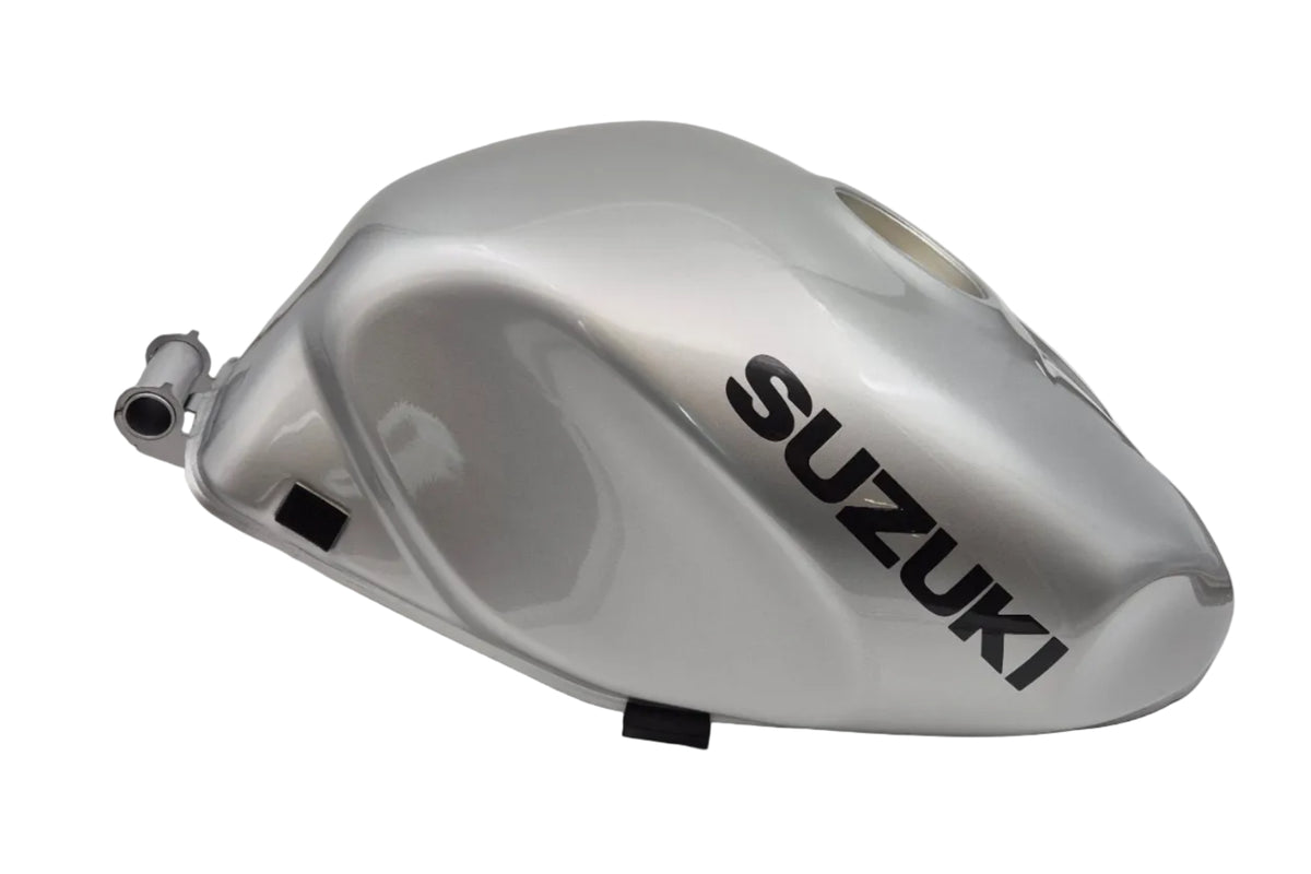 Suzuki TL1000S Flash Silver Y2D benzinetank nieuw NOS zijaanzicht