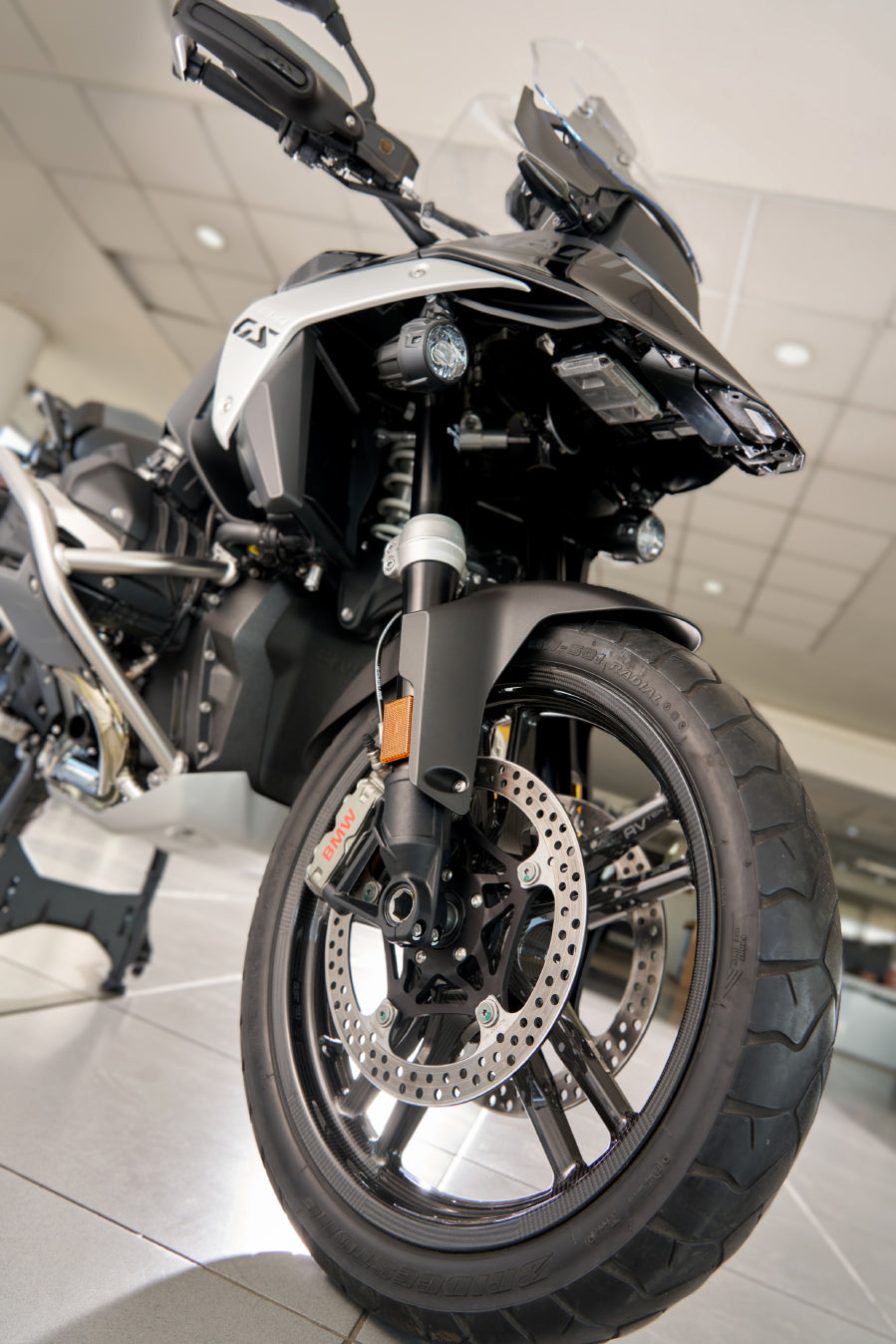 BST AV TEK Carbon Voorvelg 3,0 x 19" – BMW R1300GSA Adventure Triple Black (2024+)