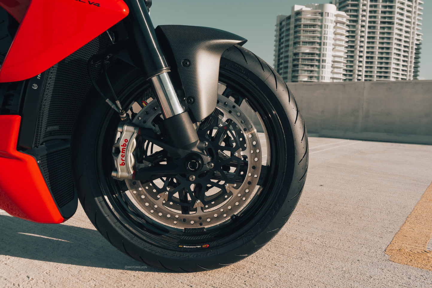 BST Carbon Achtervelg Rapid Tek 8,5 x 17" Ducati Diavel V4 (2023+)