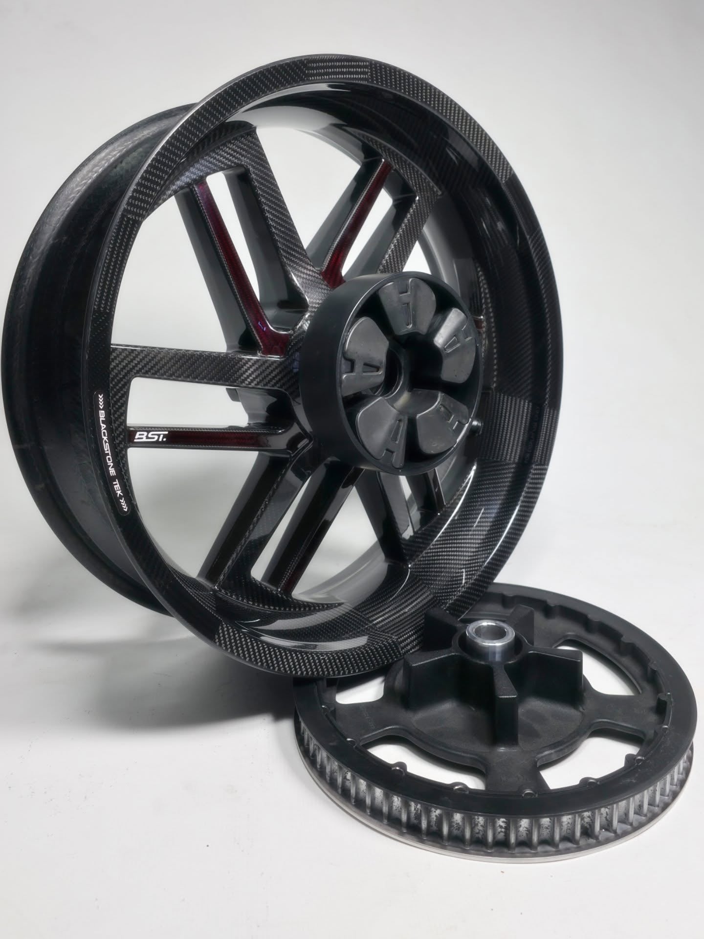 BST Reaper TEK 5.5x18'' carbon achtervelg voor Harley Davidson FXDL Low Rider (2008-2017)