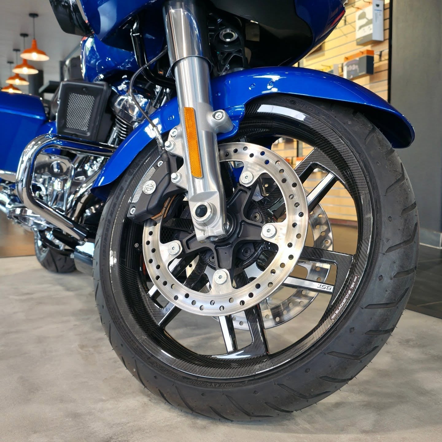 BST Reaper TEK 3.5x19" carbon voorvelg voor Harley Davidson FLHCS Heritage Classic 114 (2018-2020)