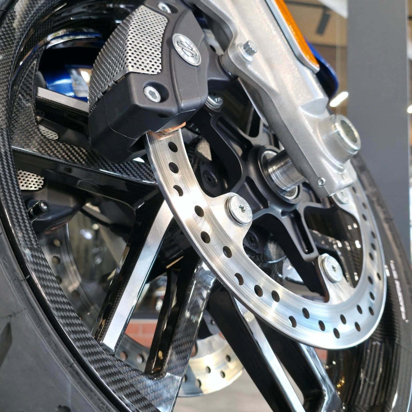 BST Reaper TEK 3.5x19" carbon voorvelg voor Harley Davidson FLHCS Heritage Classic 114 (2018-2020)