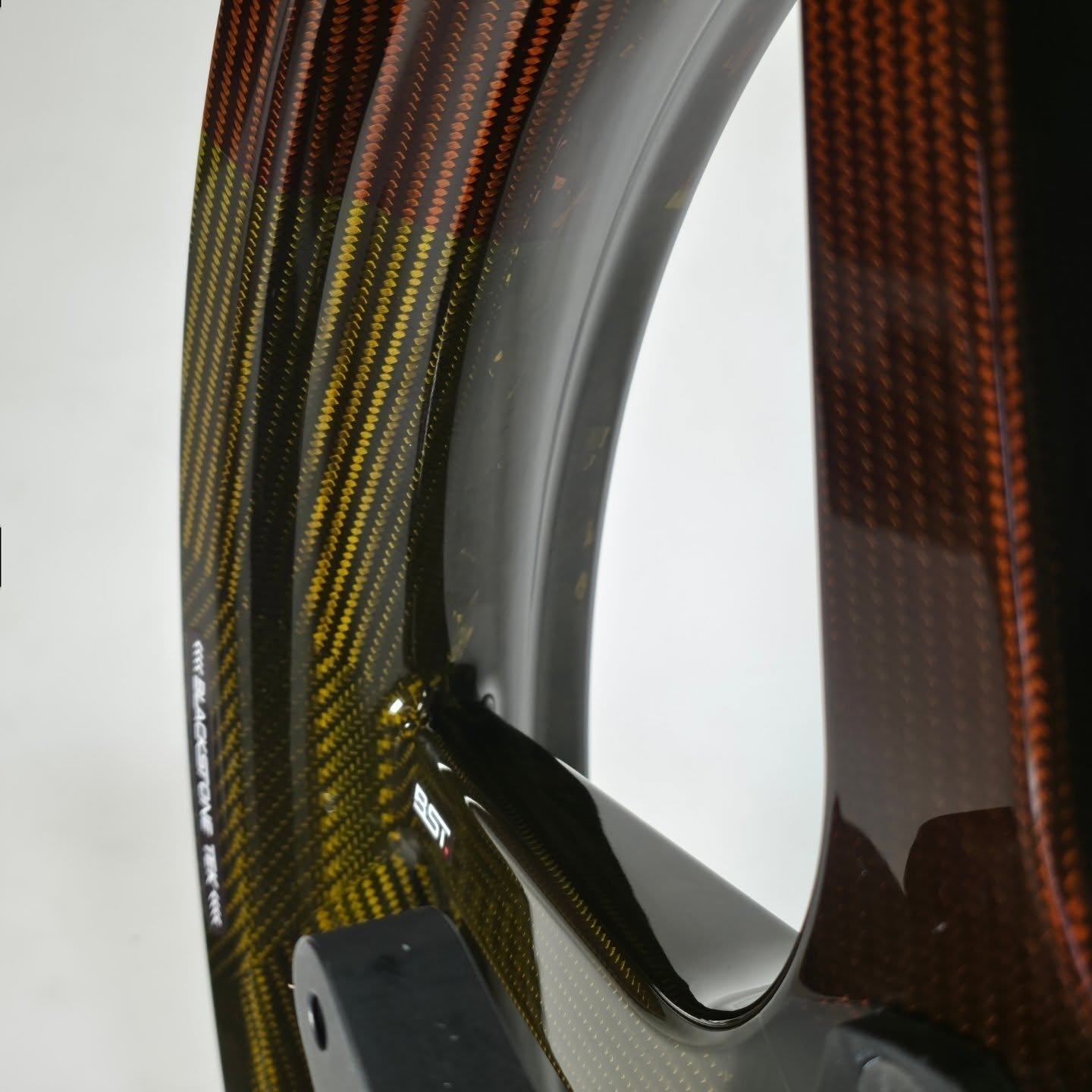 BST Twin TEK 3.5x17" carbon voorvelg voor Harley Davidson FXSB Breakout (2013-2017)