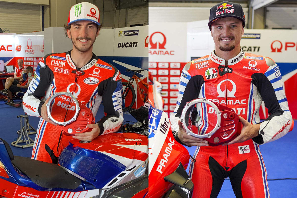 Koppelingsdeksel met open venster Pramac Racing Edition Ducati Multistrada 950 S (2019-2021) met Pramac Racing coureurs Pecco Bagnaia en Jack Miller