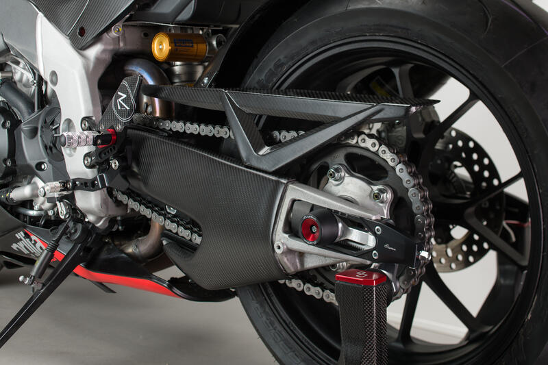 Lightech carbon achterbrug beschermers (2 st.) (glanzend) Aprilia Tuono V4 (2021-2022)