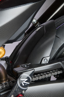 Fender arrière en carbone LightEch (brillant) Aprilia RSV4 1100 Factory (2021-2023)
