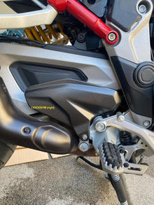 Protégeurs de talons en carbone LightEch (2 pcs.) (MAT) Ducati Multistrada V4 S (2021+)