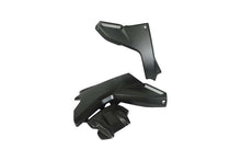 Panneaux de carbone LightEch sous le réservoir (2 pcs.) (Glossy) Ducati Multistrada V4 S (2021+)