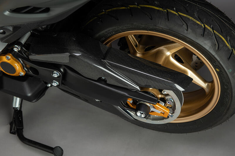 Couvercle de courroie de distribution supérieure du carbone LightEch (MAT) Yamaha T-MAX 560 (2020+)