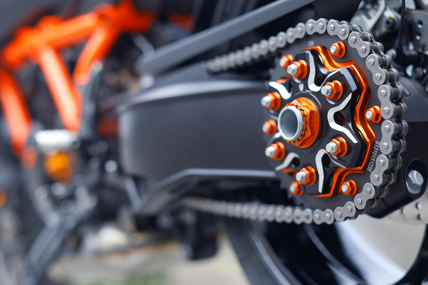 Axe arrière gauche KTM 1290 Superduke (2020-2024)