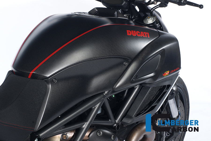 Carbone côté droit du réservoir du réservoir Ducati Diavel Ducati Diavev Strada (2013-2015)