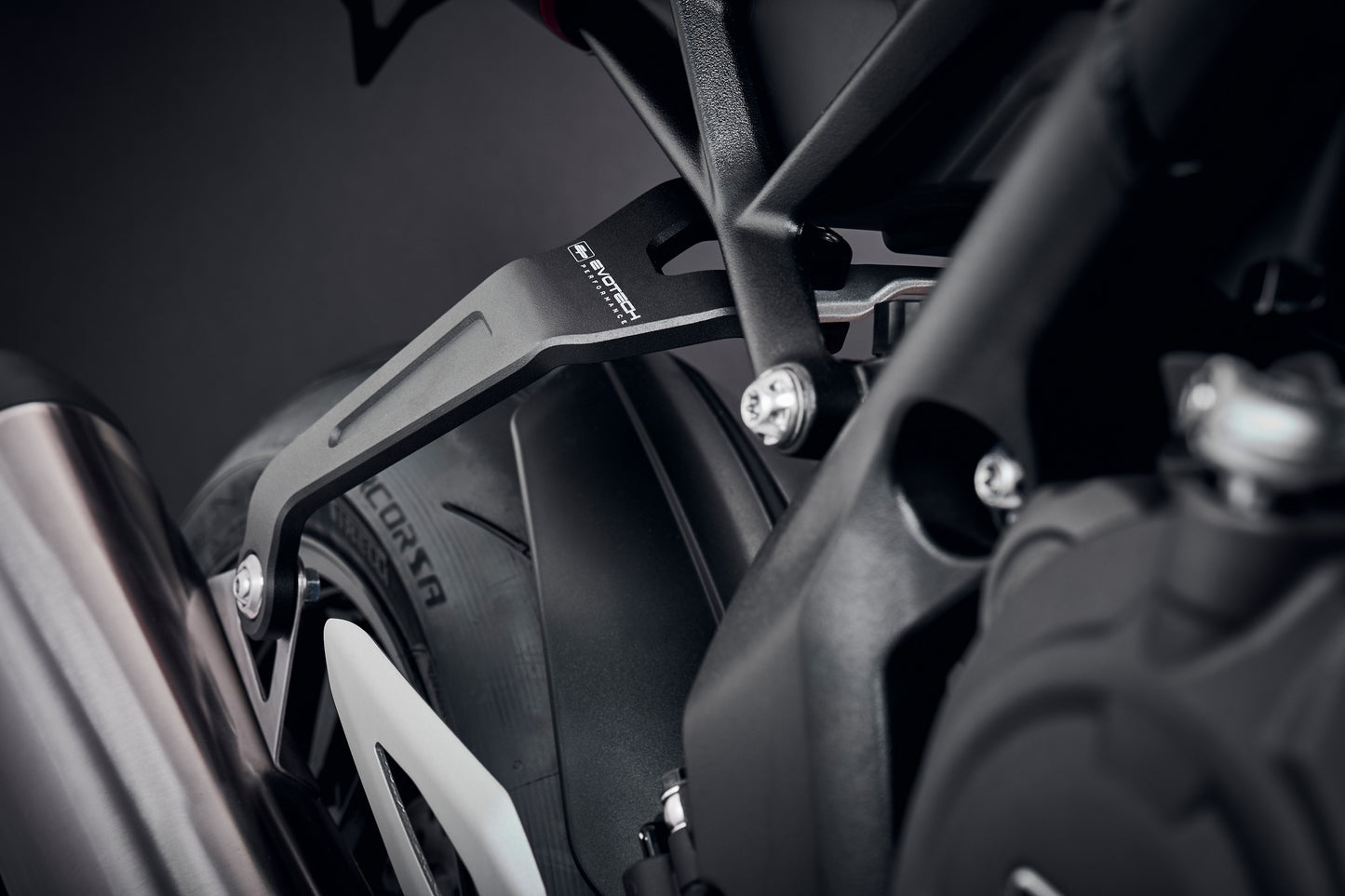 Evotech Triumph Speed Triple 1200 RR Black Uitlaatsteun (2022+)