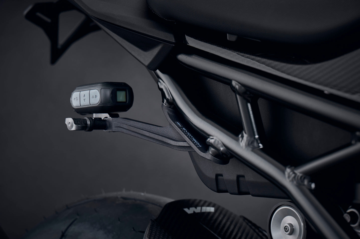 Evotech Footpeg Action Camera Montagesteun (achteruit gericht) - BMW M 1000 R (2023+) (Right-hand Side)
