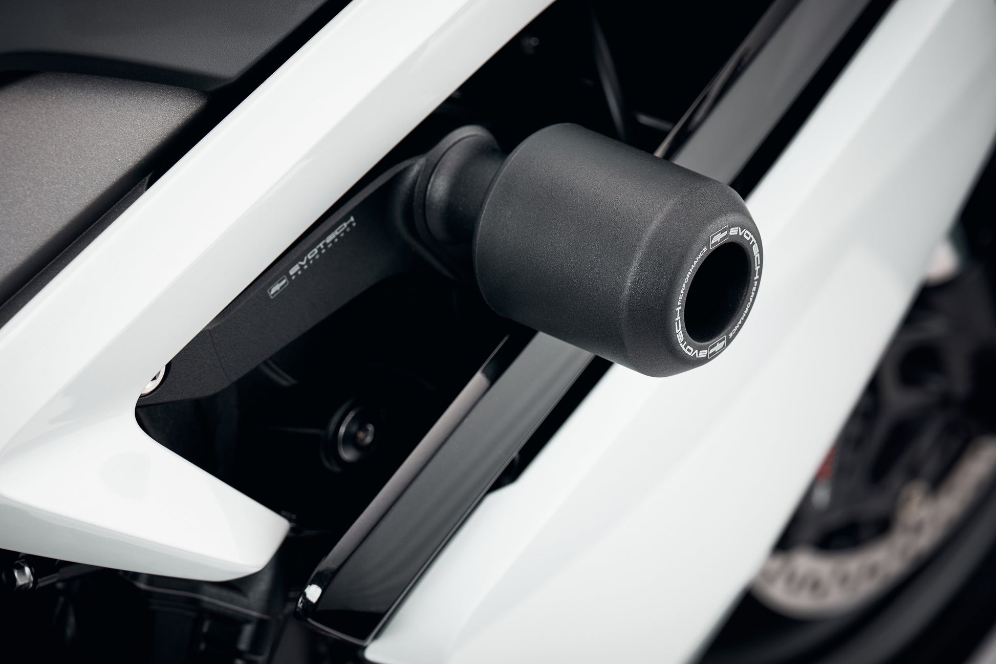 Discontinued - Evotech Triumph Daytona 660 Valblokken set (2024+)