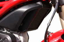 Discontinued - Evotech Ducati Monster 1100 Oliekoeler Beschermer 2009 - 2015