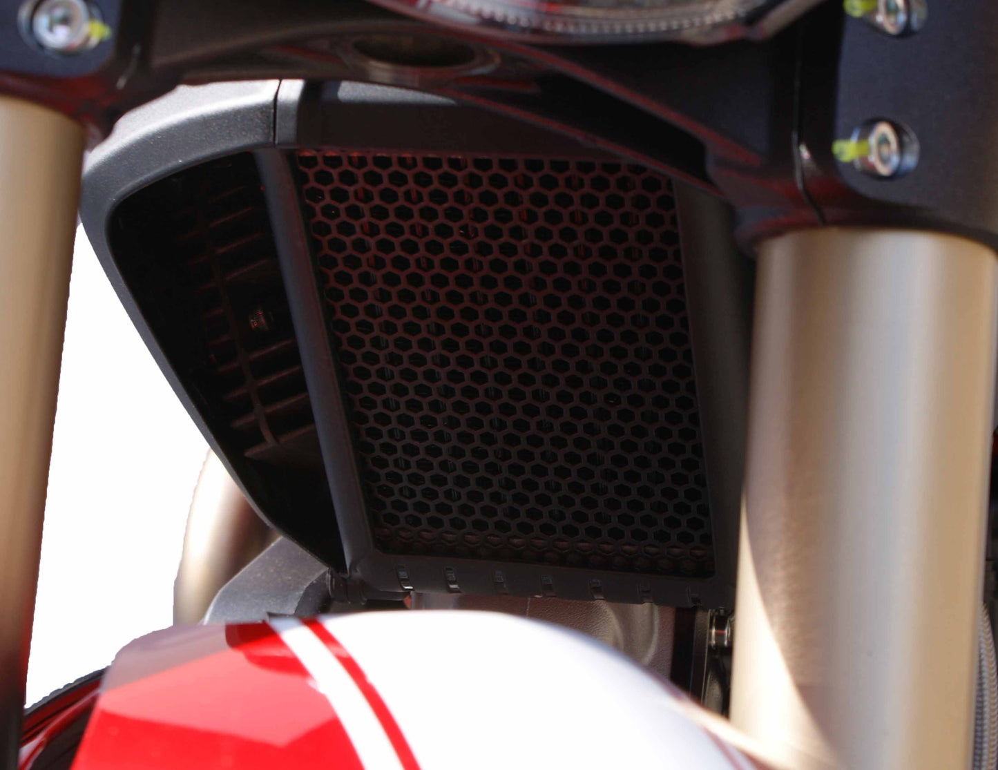 Discontinued - Evotech Ducati Monster 796 Oliekoeler Beschermer 2010 - 2016