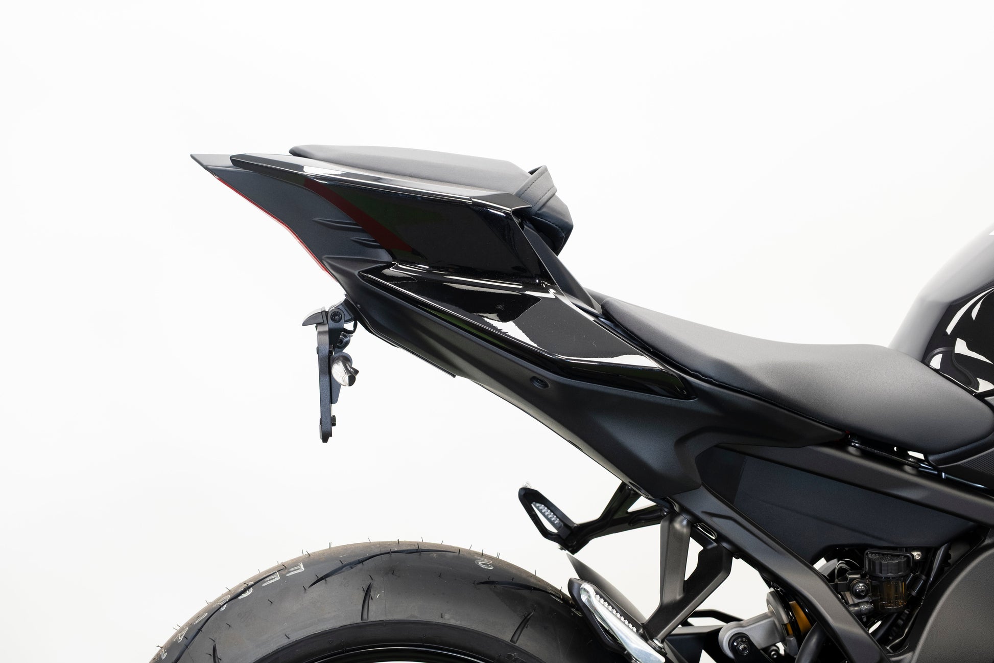 Verstelbare kentekenplaathouder incl. knipperlichten Evotech - Yamaha YZF-R9 (2025+)