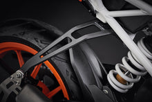 Evotech KTM 125 Duke Uitlaatsteun & Spanningsregelaar Beschermer Set (2017 - 2023)