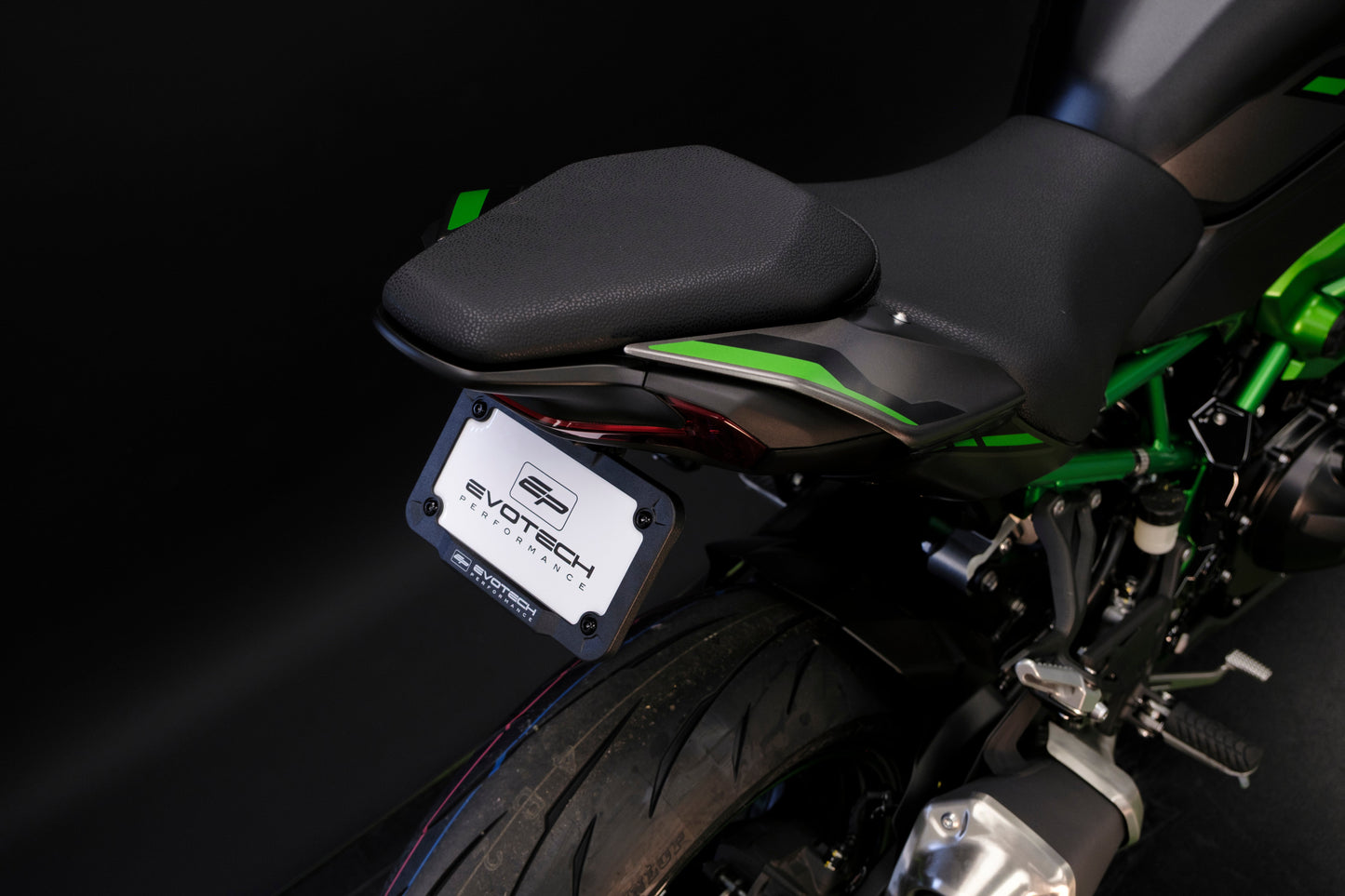 Verstelbare kentekenplaathouder Evotech - Kawasaki Z900 (2025+)