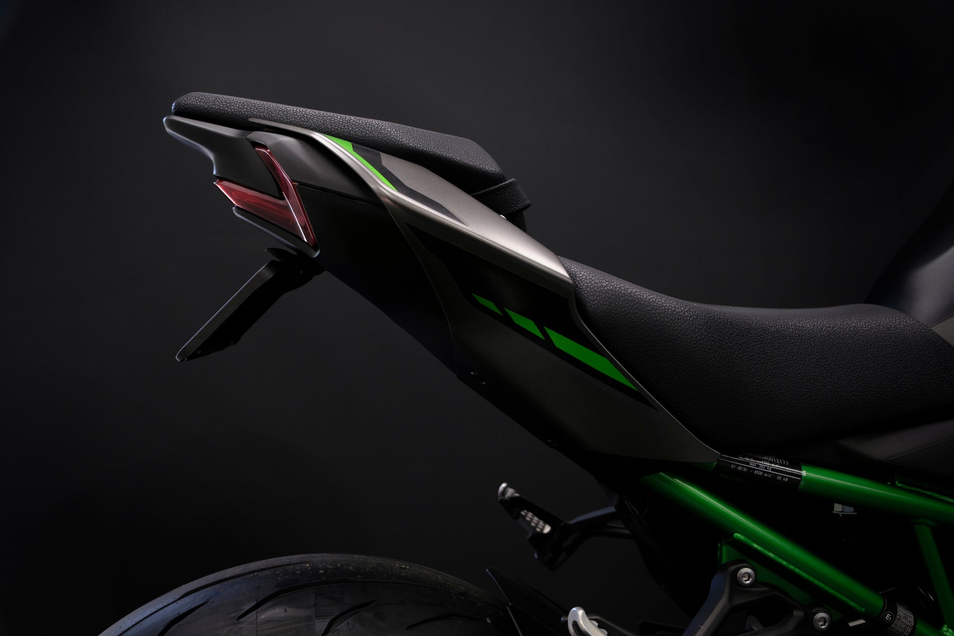 Verstelbare kentekenplaathouder Evotech - Kawasaki Z900 SE (2025+)
