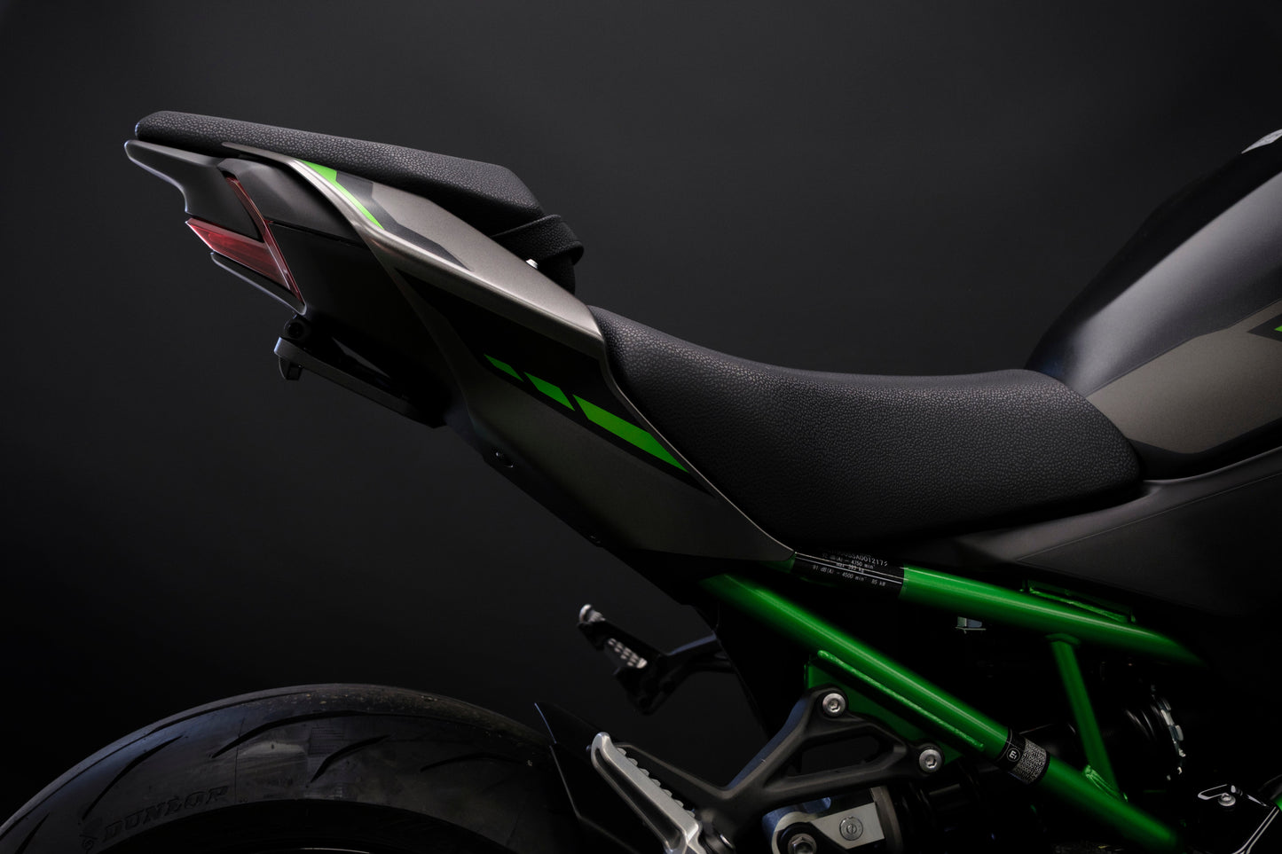 Verstelbare kentekenplaathouder Evotech - Kawasaki Z900 (2025+)
