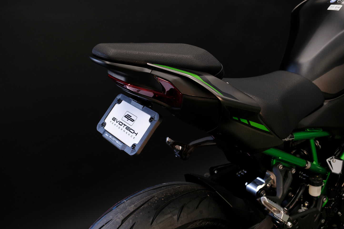 Verstelbare kentekenplaathouder Evotech - Kawasaki Z900 SE (2025+)
