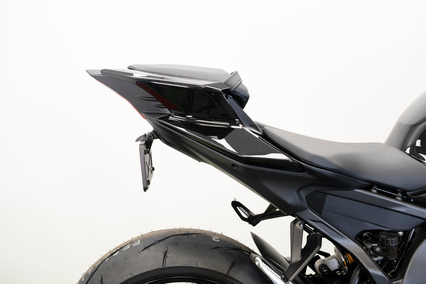 Verstelbare kentekenplaathouder Evotech - Yamaha YZF-R9 (2025+)
