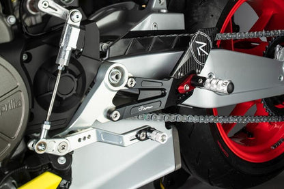 Verstelbare remschakelset met opklapbare voetsteunen Aprilia RS 660 2025+