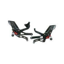 Ensemble de liaisons de frein réglable R (édition spéciale) avec repliage de bas de pied et protecteurs de talons de carbone Ducati Panigale V4 Special (2018-2020)