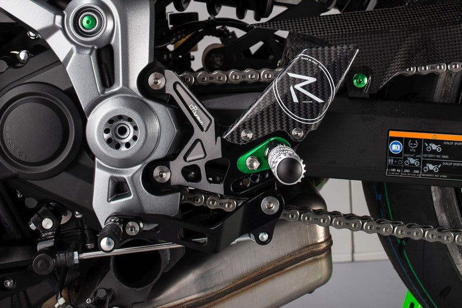 Ensemble de liaisons de frein réglable avec des repousses de bas de page fixe Kawasaki Z900 2017-2023