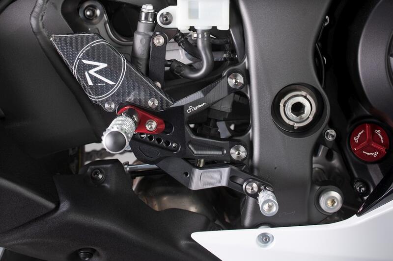 Ensemble d'interrupteurs de frein réglable avec des reproches fixes et un modèle de décalage standard Kawasaki Ninja ZX-10R 2021+