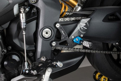 Verstelbare remschakelset met opklapbare voetsteunen Triumph Speed Triple 1200 RS 2021+