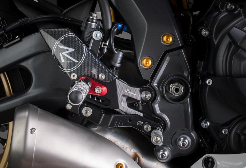 Ensemble de liaisons de frein réglable avec des repousses de bas de page fixes Yamaha R7 2022+