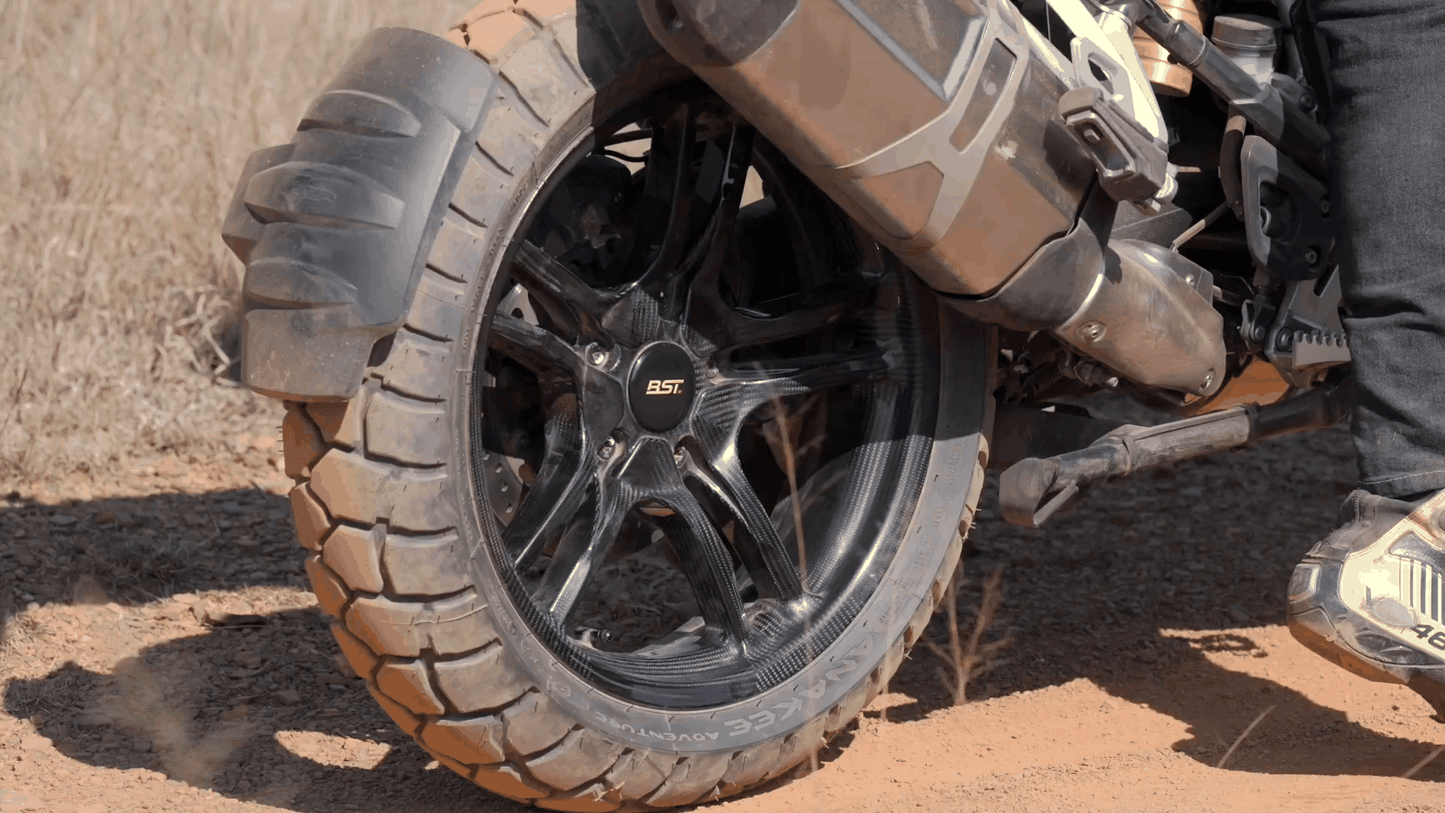 BST AV TEK Carbon Achtervelg 4,5 x 17" – BMW R1300GSA Adventure Trophy (2024+)