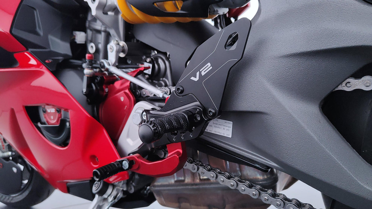 Verstelbare remschakelset PE418 CNC Racing - Ducati Panigale V2S FB63 (2026)