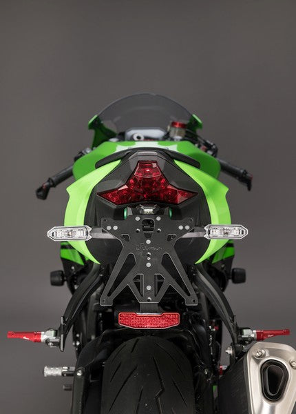 Homologué le titulaire de la plaque d'immatriculation LightECH - L'innovation rencontre l'élégance - Kawasaki ZX6R 2019-2024