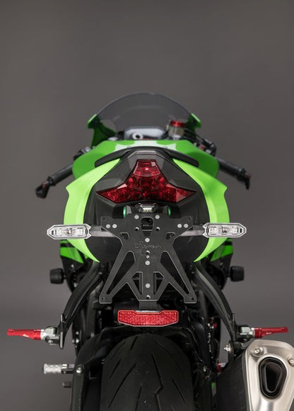 Homologué le titulaire de la plaque d'immatriculation LightECH - L'innovation rencontre l'élégance - Kawasaki ZX6R 2019-2024