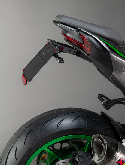 Kentekenplaathouder E-keur Lightech – Innovation Meets Elegance -  Kawasaki Z900 (2025+)