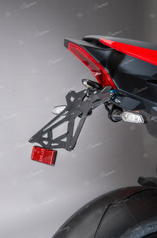 Kit LightEch Licding Plate Holder - L'innovation rencontre l'élégance - Yamaha R1 - R1M 2015-2024