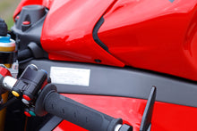 KV316B zwarte boutenset gemonteerd op Panigale V4